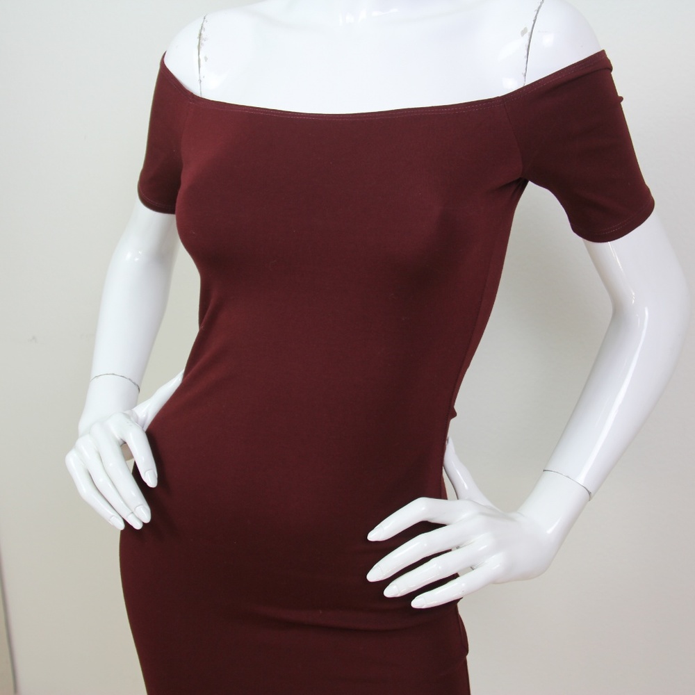 SOLD. Reformaton Burgundy Off Shoulder Dress - Picture 4 of 6